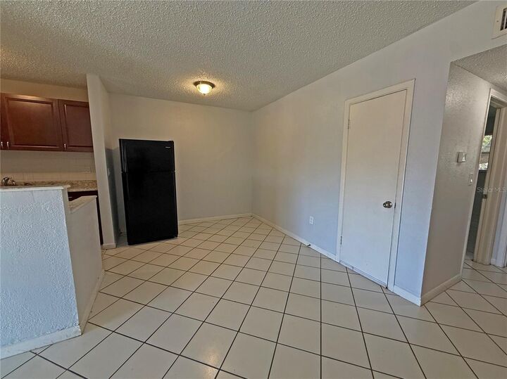 Property Photo:  2 N Fernwood Avenue 14  FL 33765 