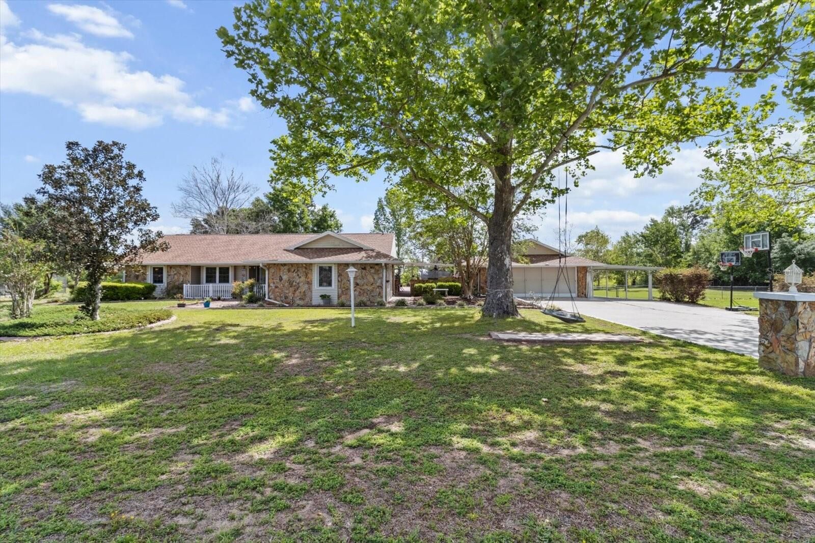 Property Photo: 8921 S Thoroughbred Point FL 34452