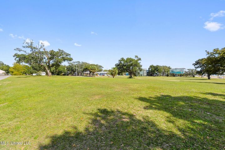 Property Photo:  1552 Beach Boulevard  MS 39530 