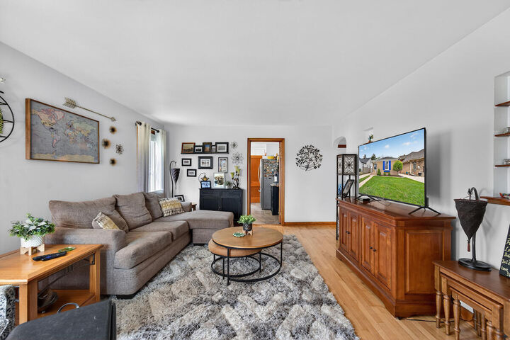 Property Photo:  2814 Lasalle St  WI 53402 