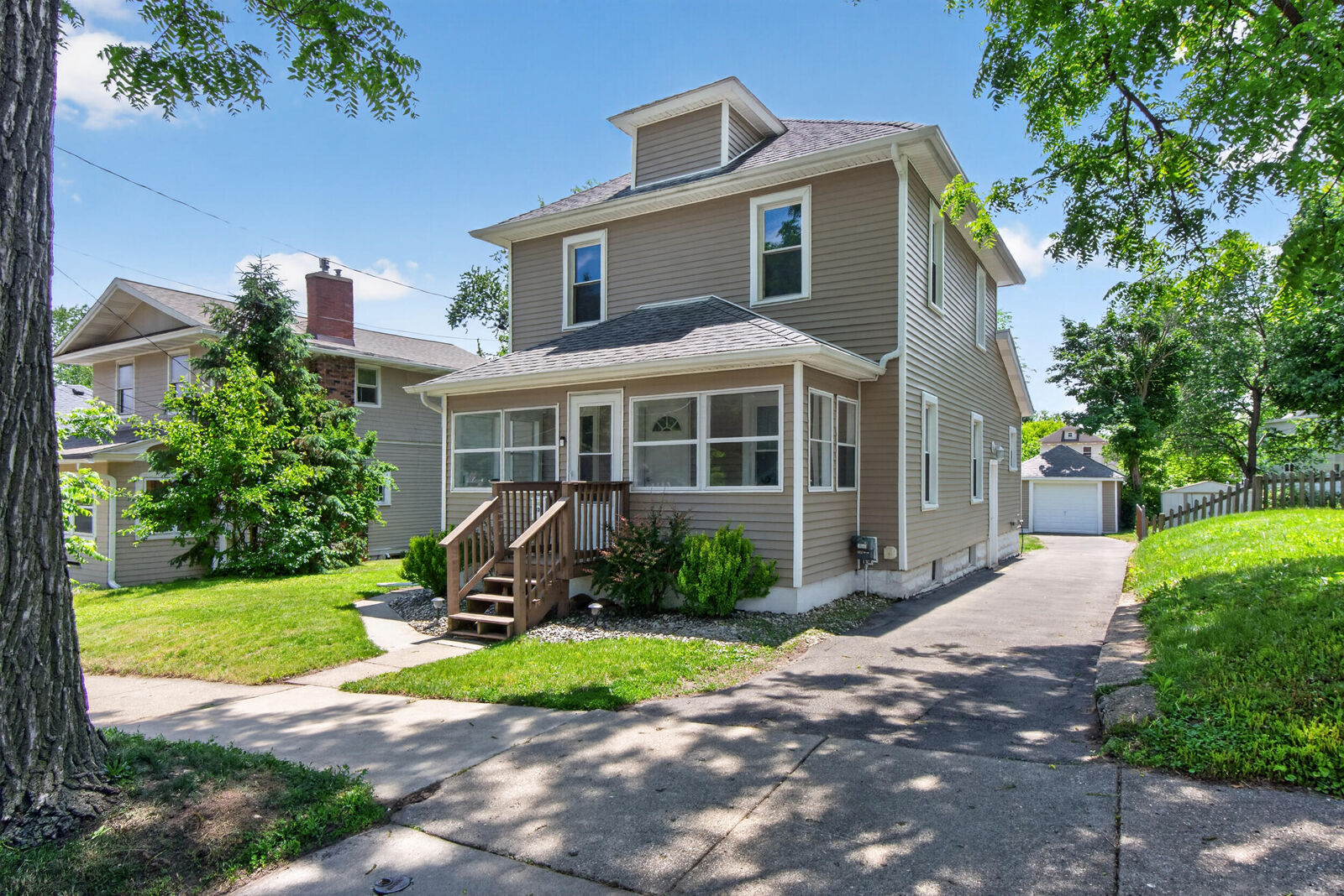 Property Photo: 439 Madison Street MI 49202