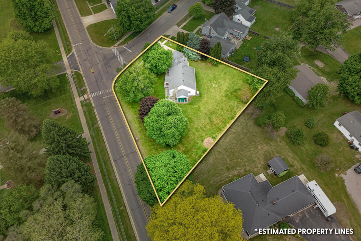 Property Photo:  529 East Street  MI 49250 