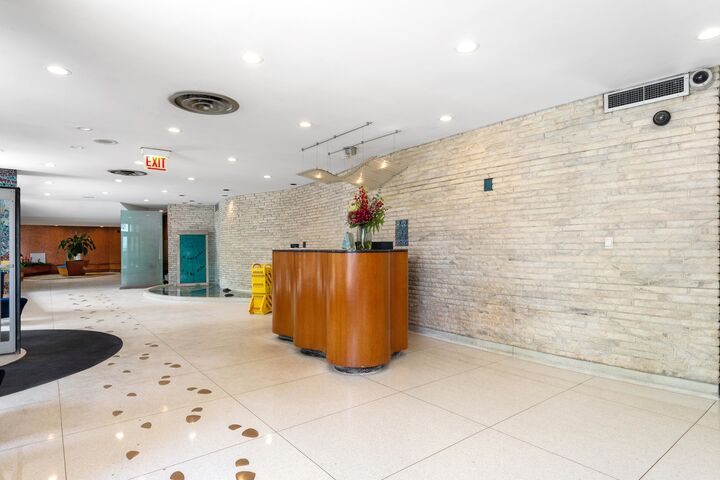 Property Photo:  6301 N Sheridan Road 10G  IL 60660 