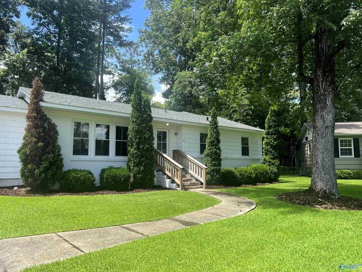 Property Photo:  117 Clubview Circle  AL 35901 