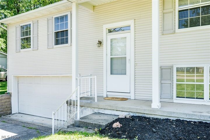 Property Photo:  3765 Boston Avenue SE  OH 44484 