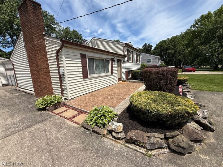 Property Photo:  4828 New Road  OH 44515 