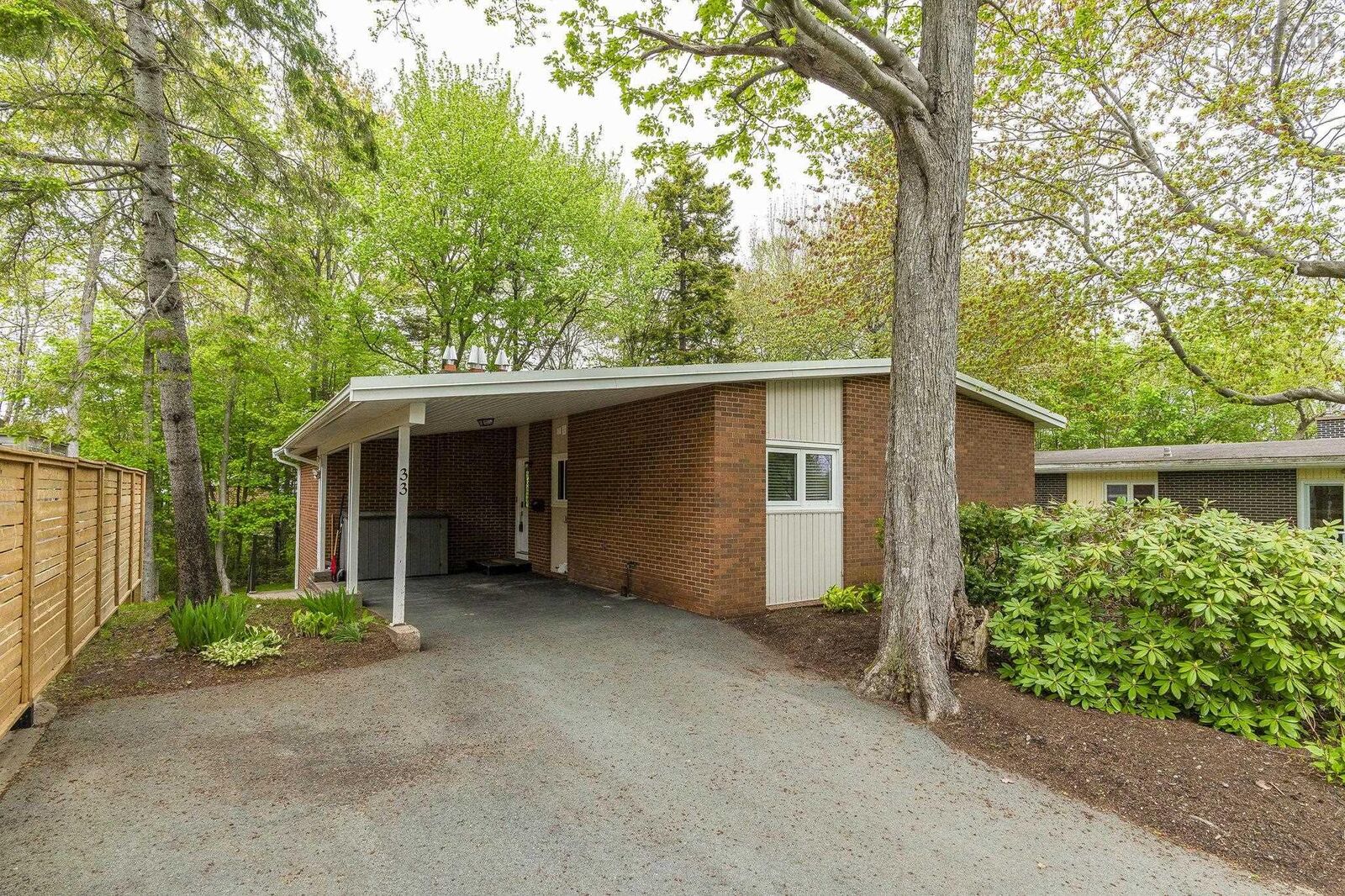 Property Photo: 33 Southill Drive NS B3M 2X9