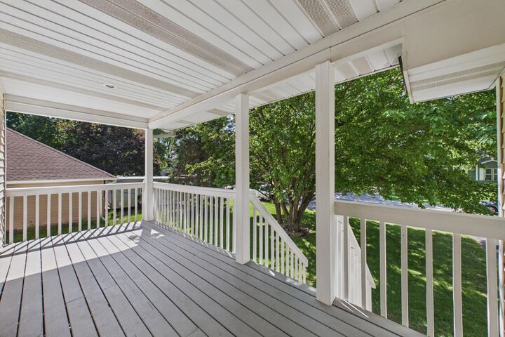 Property Photo:  849 Windrow Drive  MN 55109 