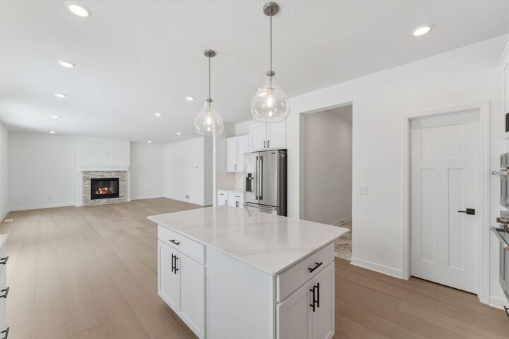 Property Photo:  834 Londonderry Lane NW  MN 55901 