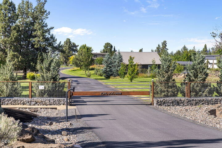 Property Photo: 23420 Bear Creek Road OR 97701