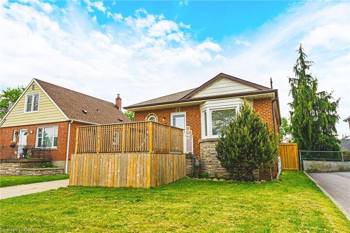 Property Photo:  280 Montrose Avenue  ON L3M 3N8 