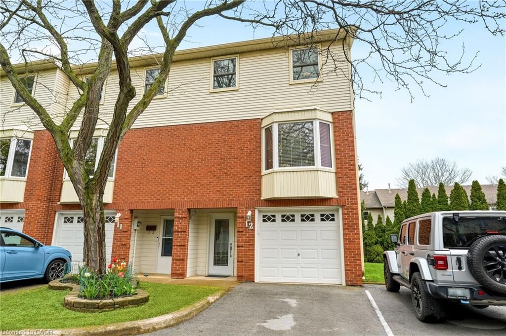 Property Photo: 130 Livingston Avenue 12 ON L3M 4W5