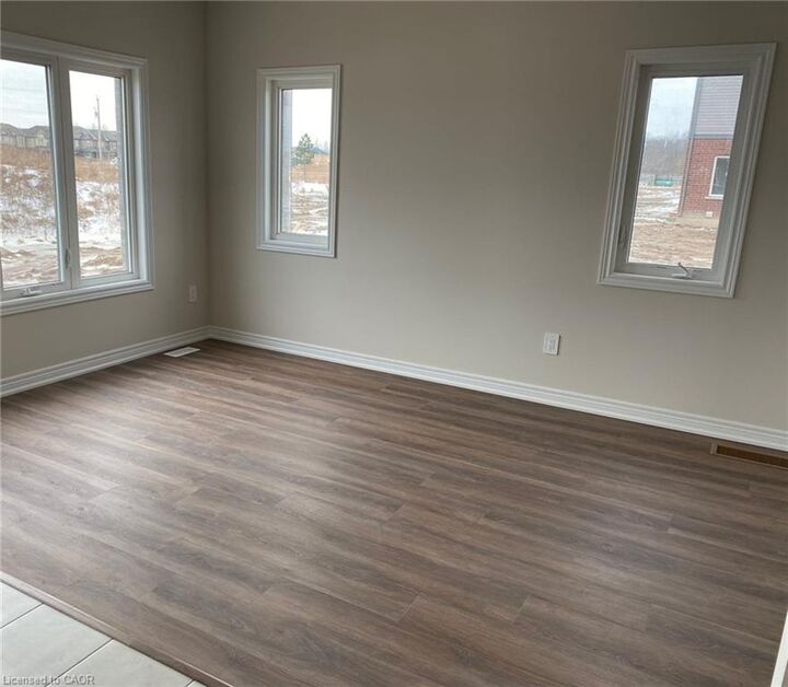 Property Photo:  87 Sycamore Street  ON L3C 0H8 