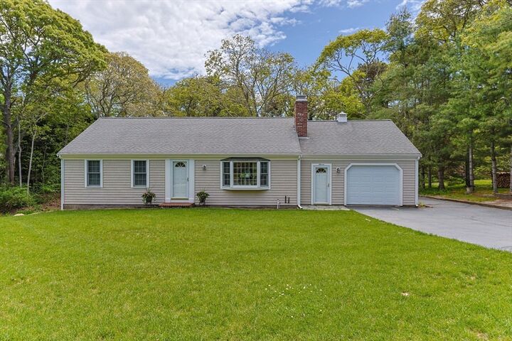 Property Photo:  11 Little Marsh Ln  MA 02645 