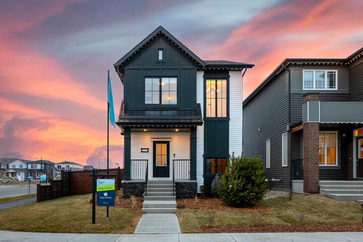 902 Chinook Winds Meadow SW — photo 1