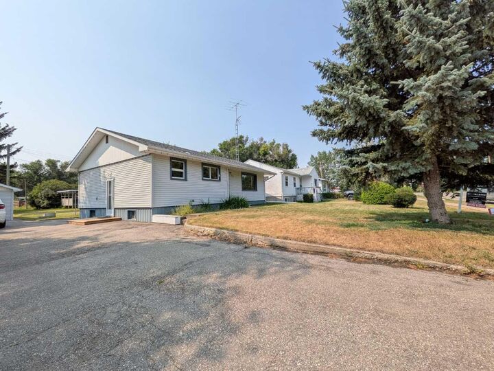 Property Photo: 223 Allison Street AB T0M 0A0