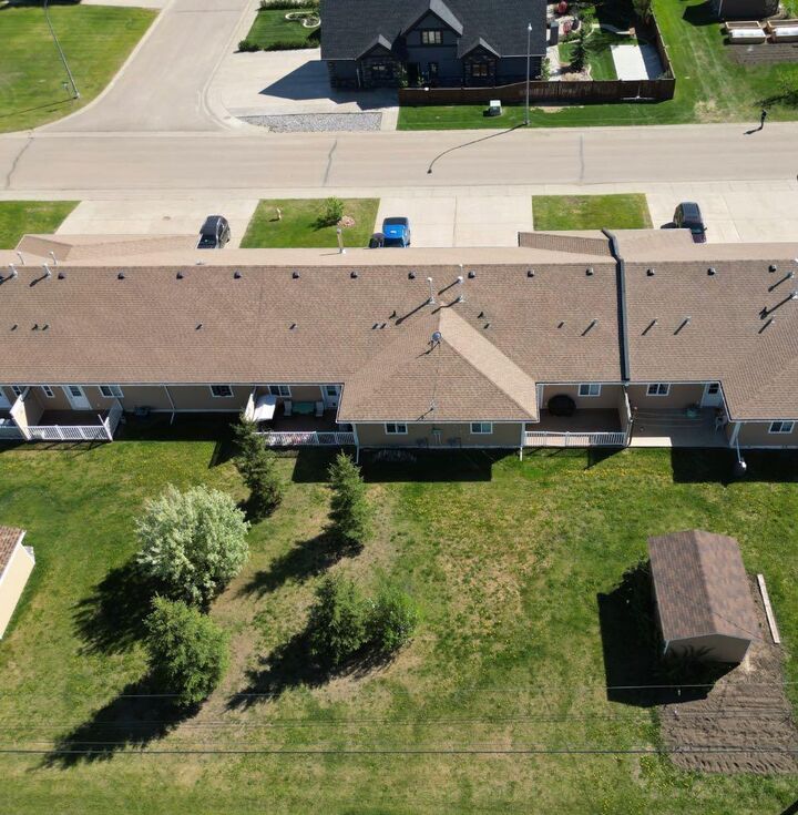 Property Photo:  10612 97 Ave  AB T0H 2H0 
