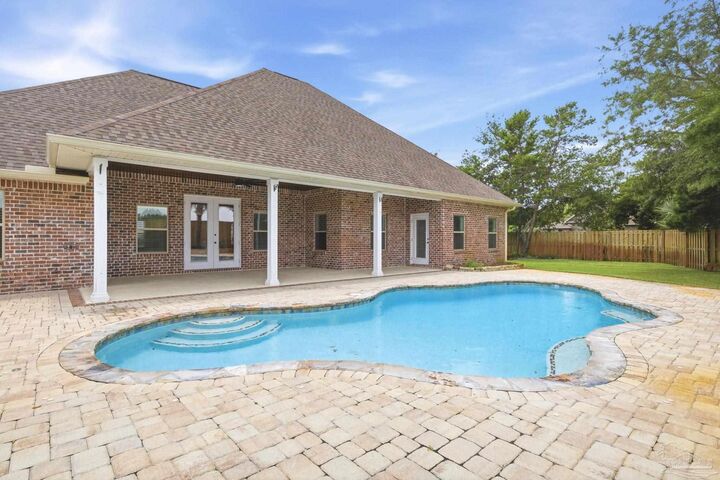 Property Photo: 5140 Sandy Shores Dr FL 32563