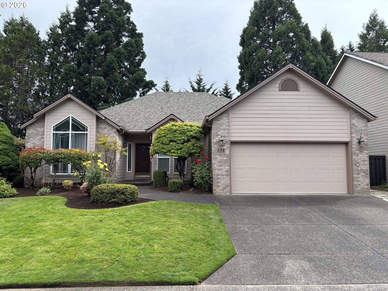 Property Photo: 542 Lakefair Pl N OR 97303