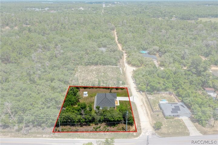 Property Photo: 3004 Woodhill Street FL 34452