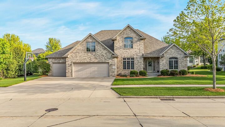 Property Photo:  309 E Stratford Lane  WI 54913 