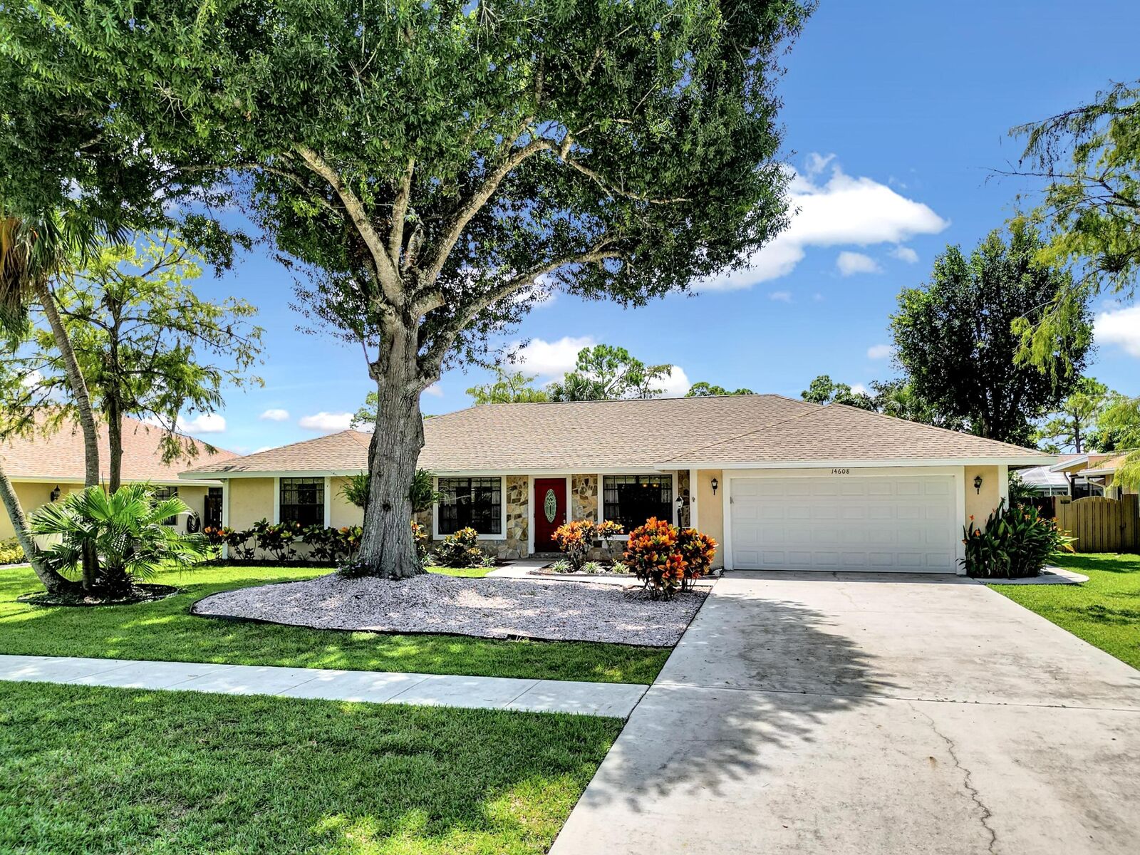 Property Photo:  14608 Paddock Drive  FL 33414 