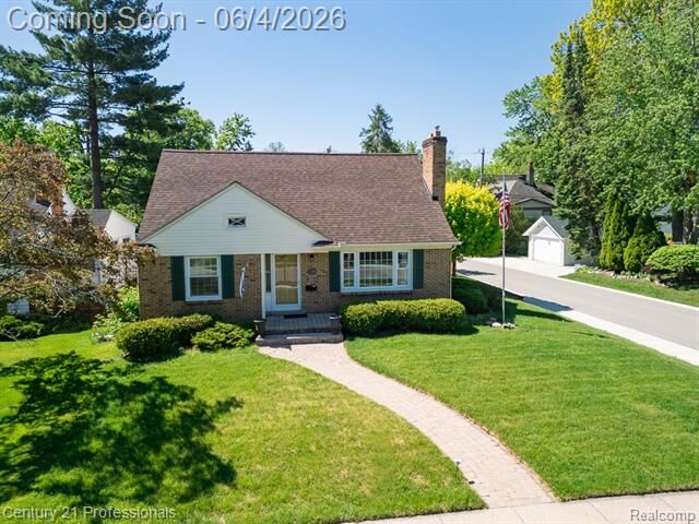 Property Photo:  304 Highland Avenue  MI 48307 