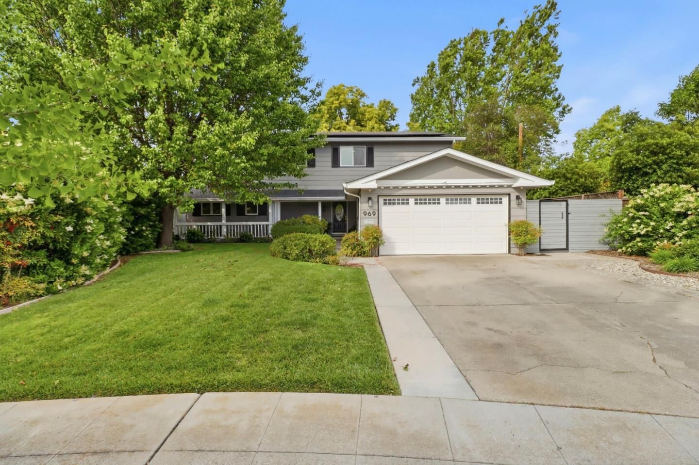 Property Photo:  969 Twin Brook Court  CA 95126 