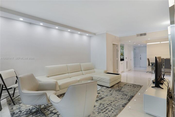 Property Photo:  4775 Collins Av 1804  FL 33140 