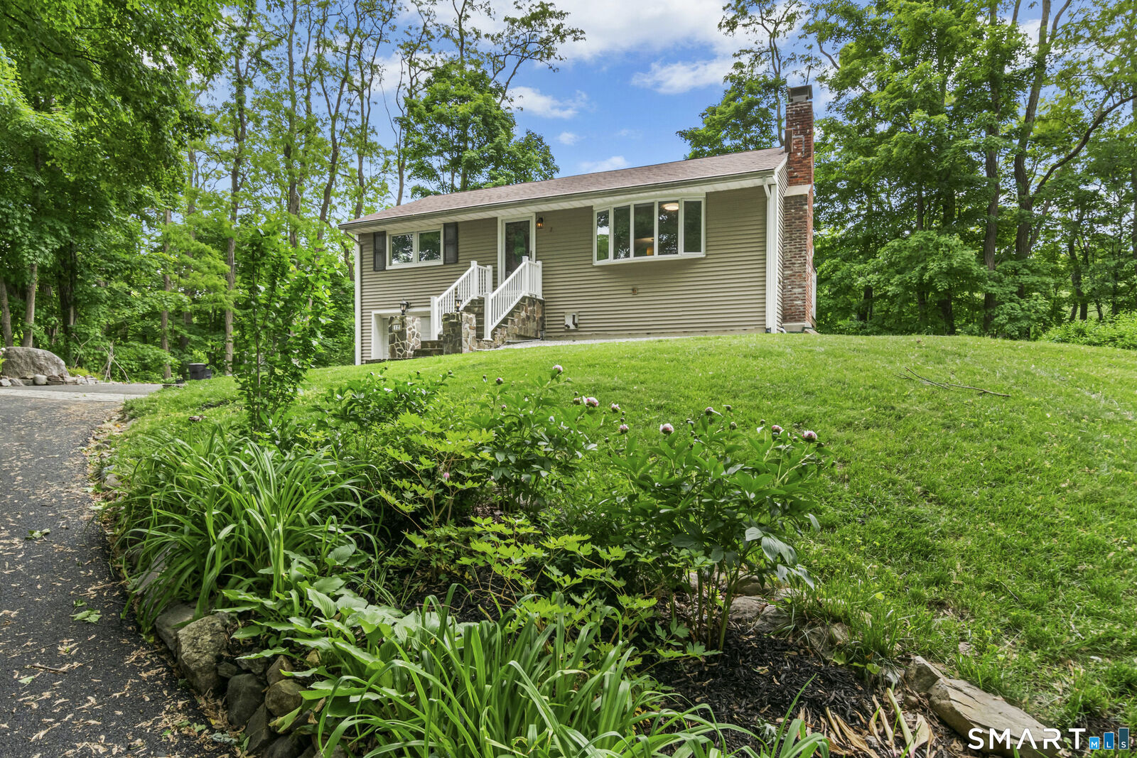 Property Photo:  12 Rainbow Drive  CT 06877 
