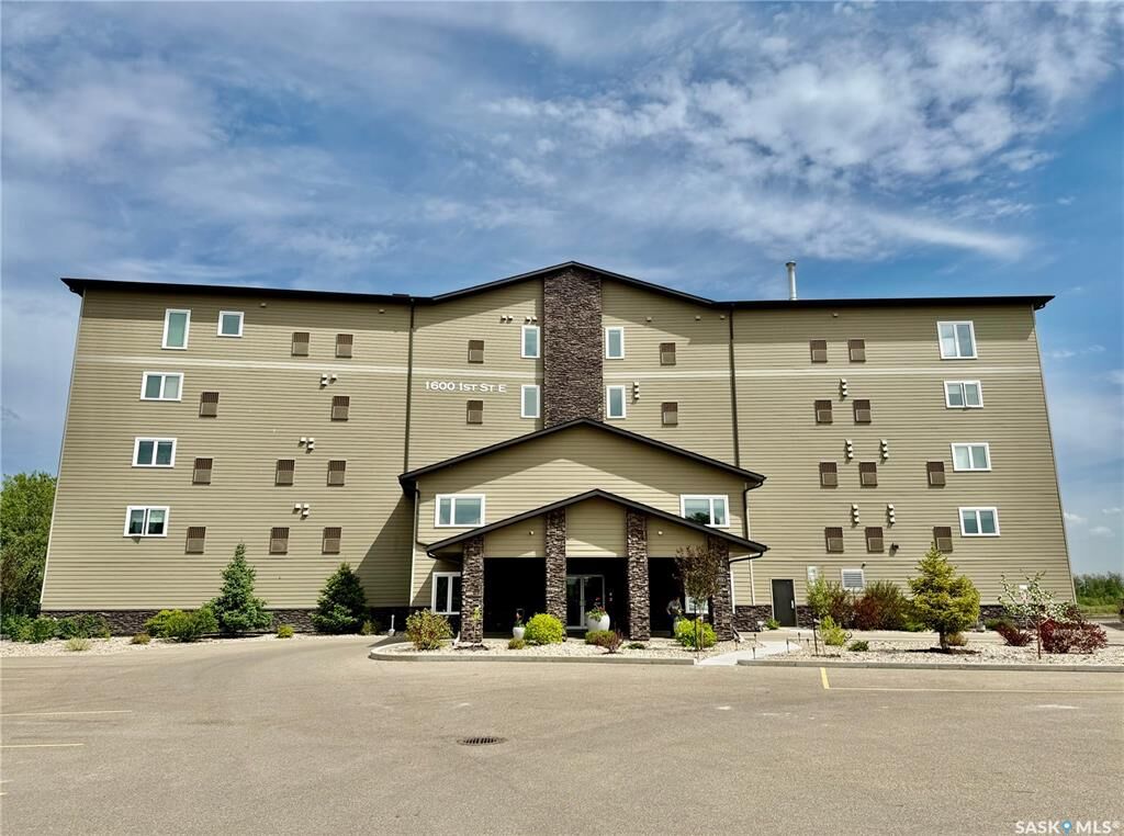 Photo de la propriété: 1600 1st Street E #303 SK S6V 1G7