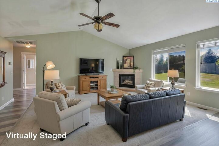 Property Photo: 2101 S Arthur Loop WA 99338