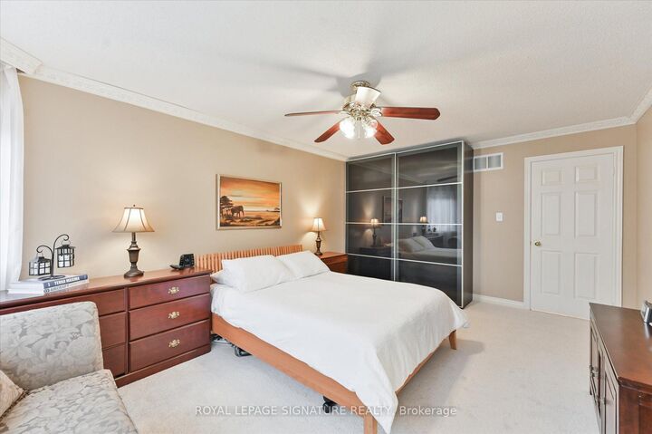 Property Photo: 3485 McDowell Drive ON L5M 6R6