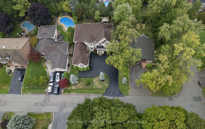 Property Photo: 1921 Bonita Avenue ON L1V 3N1
