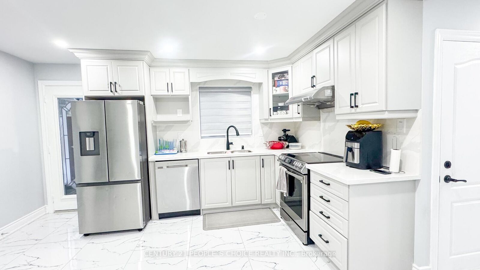 Property Photo: 7 Dalraith Crescent ON L6T 2X4