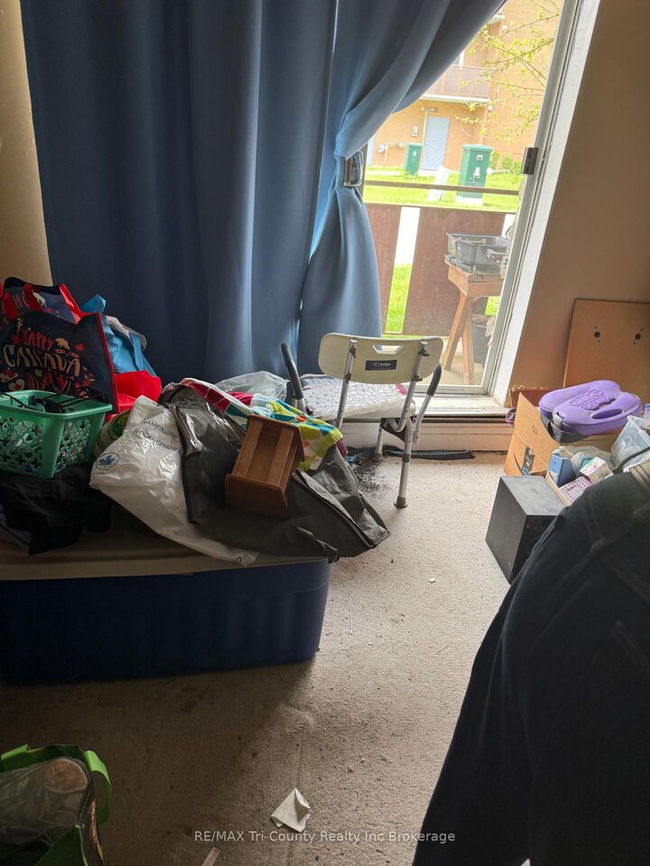 Property Photo: 191 Lisgar Avenue 106 ON N4G 3L5