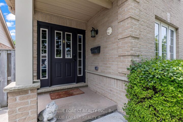 Property Photo: 258 South Leaksdale Circle ON N6M 1K3