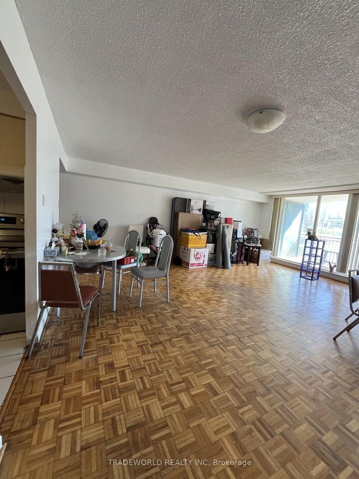 Property Photo:  99 Cameron Street 520  ON M5T 3A2 