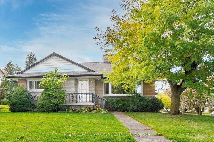 Property Photo: 107 Weber Street S ON N2J 2A4