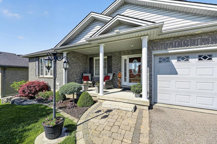 Property Photo: 31 Morning Glory Drive ON N4G 5S9