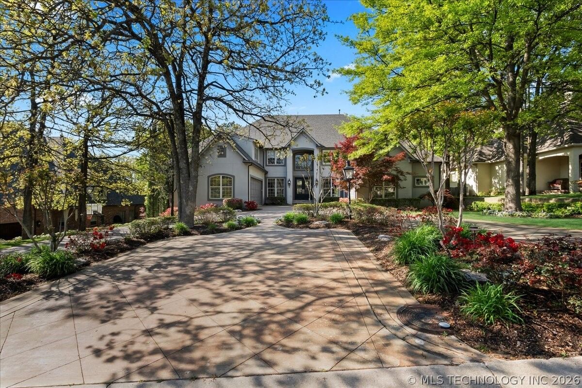 Property Photo: 6902 E 115th Place OK 74008