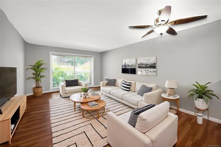 Property Photo:  481 Kennedy St #204  BC V9R 2J4 