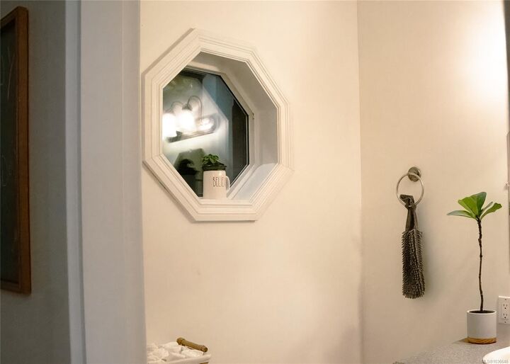 Property Photo: 907 Savary Dr BC V9K 1R7
