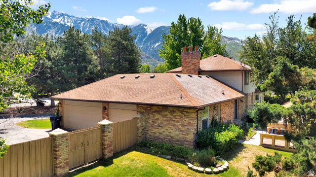 Property Photo:  4 Rollingwood Ln  UT 84092 
