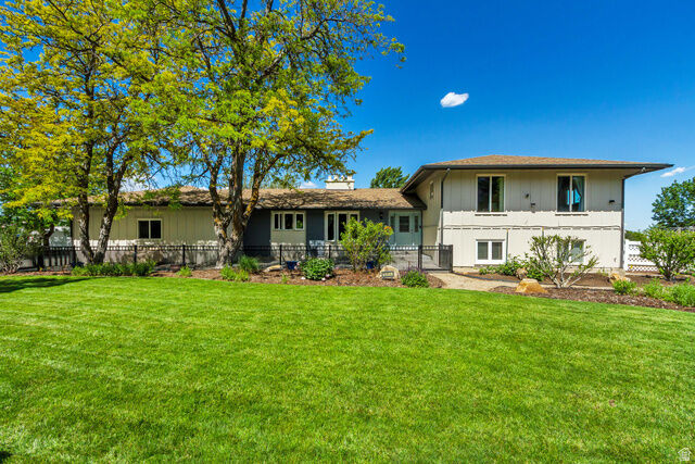 Property Photo:  10814 S Whirlaway Ln  UT 84092 