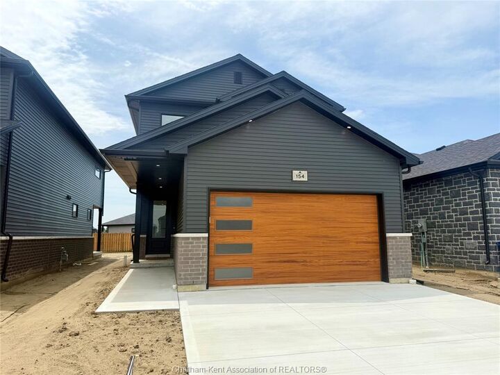 Property Photo:  199 Ironwood Trail  ON N7M 0T3 