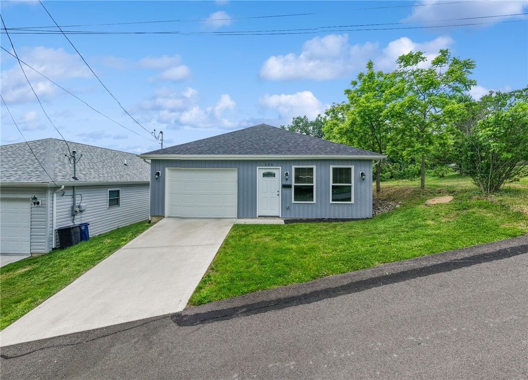 Property Photo: 529 Weston Way PA 15220