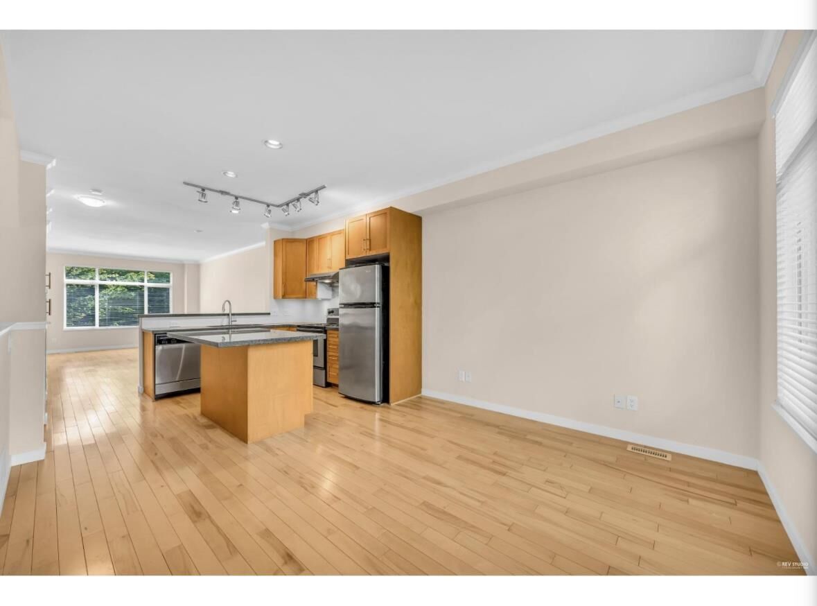 Property Photo:  15151 34 Avenue 3  BC V3Z 4P5 