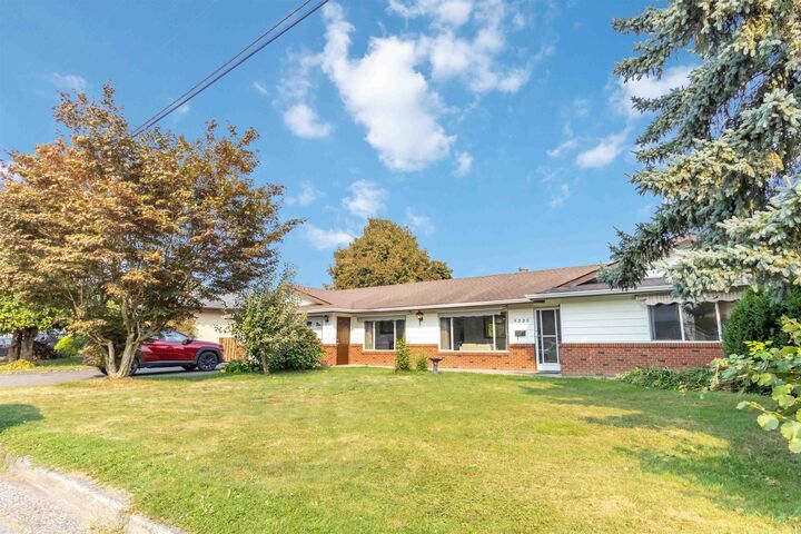 9220 Coote Street — photo 1