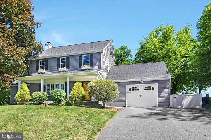 Property Photo: 44 Ridgeview Drive PA 17566